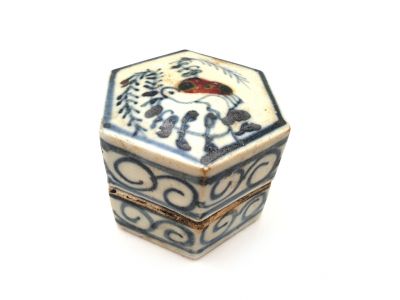 Small Chinese porcelain box - Hexagonal - Bird