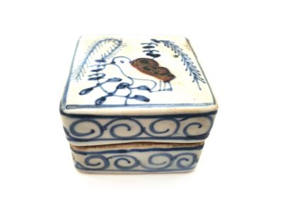 Small Chinese porcelain box - Square - Bird