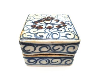 Small Chinese porcelain box - Square - Flower