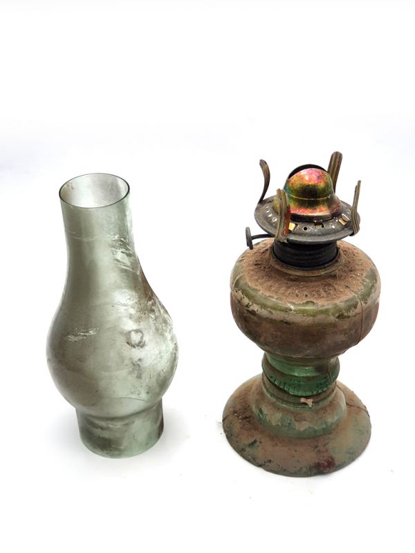 Ancient Chinese kerosene lamp - Chinese countryside 5