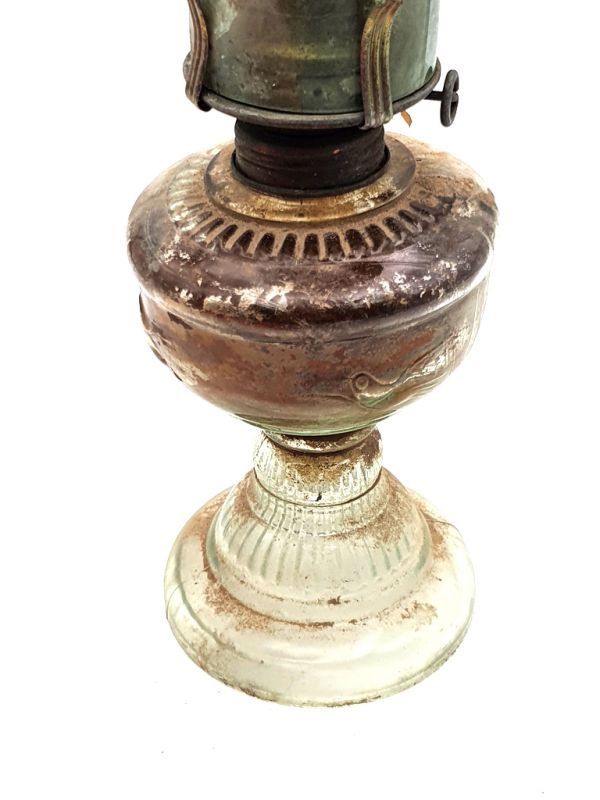 Ancient Chinese kerosene lamp 2