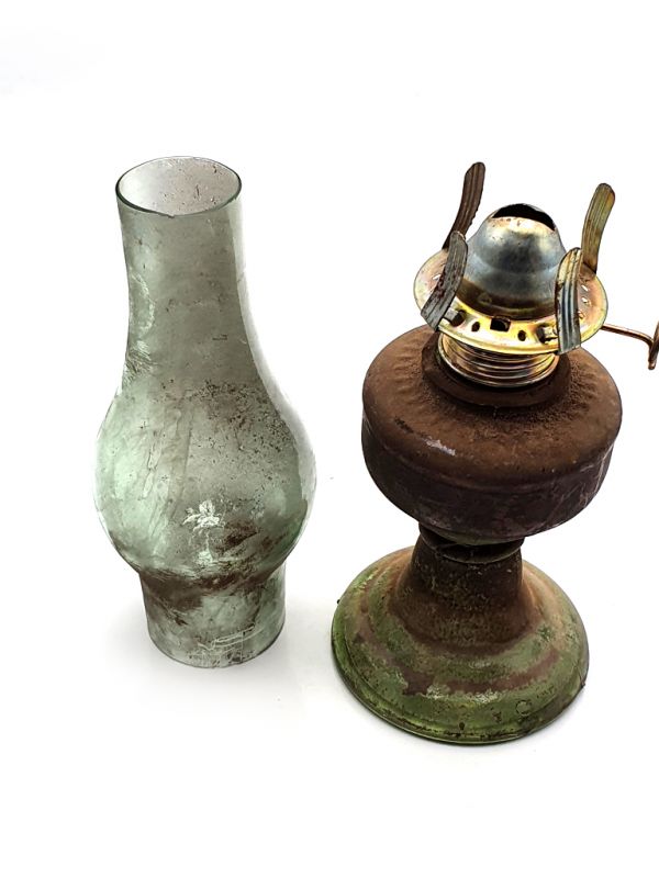 Ancient Chinese kerosene lamp - Guangzhou 4