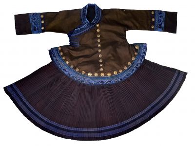Ancient costume of the Miao ethnic minority - Authentic costume
