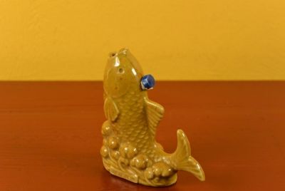 Animal Snuff Bottle in Porcelain Orange fish