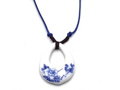 Ceramic jewelry White and Blue Collection - Necklace - China - Flowers