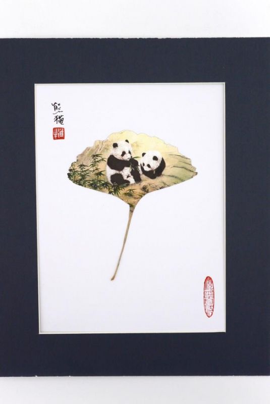 Chinese painting on tree leaf - 2 Pandas