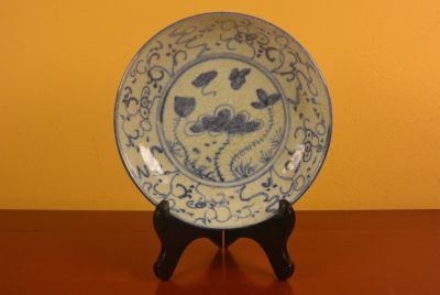 Chinese porcelain plate Lotus 2