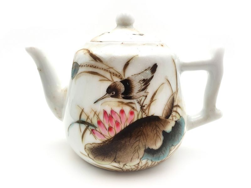 Chinese Porcelain Teapot - Bird on a lotus 2