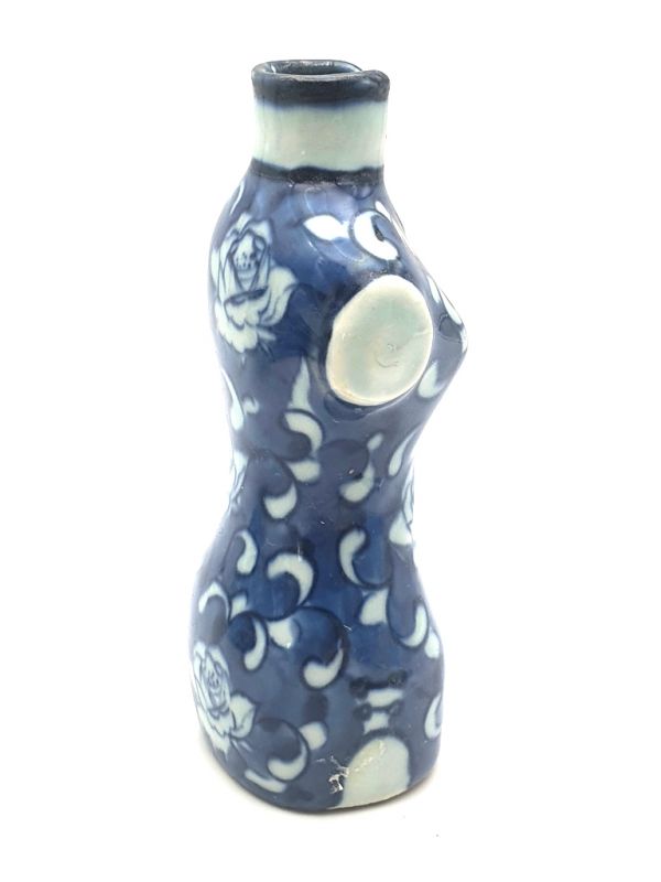 Chinese vase with Kimono shaped 3
