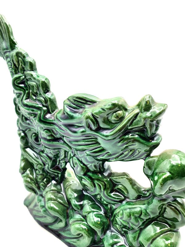 Dragon in porcelain - Little green dragon 2