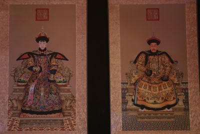 Small Chinese ancestor couple Nurhaci emperor