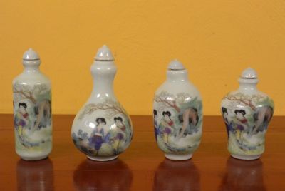 Chinese Chinese SnuffBottles Lot Court lady 1