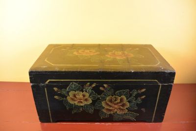 Mao era Old Chinese Chest - Flowers