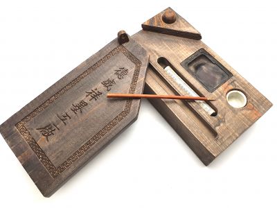Old Chinese box - calligraphy box - Mao era
