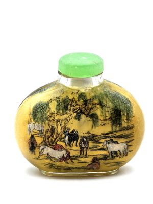 Old Chinese Glass Snuff Bottle - Horses in the forest