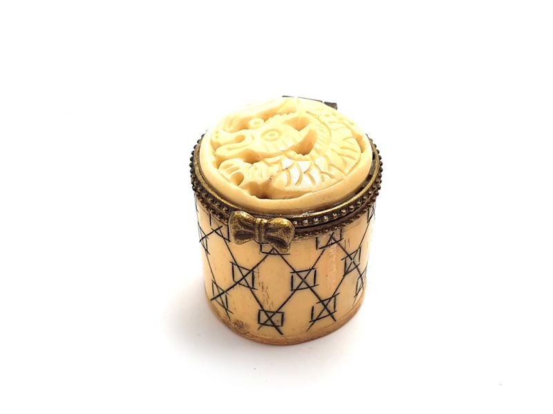 Small Chinese bone box - Cylinder