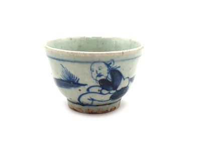 Small Chinese bowl or glass in porcelain Monk