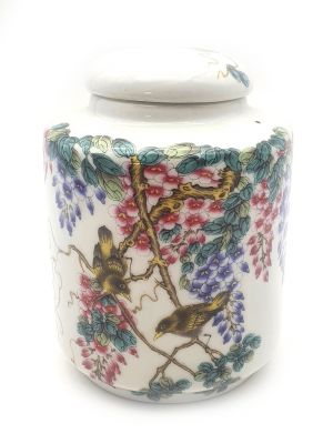 Small Chinese Porcelain Colored Potiche - The birds in the flowering tree