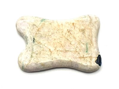 Traditional Chinese medicine - Gua Sha concave in Jade - light green with a small green spot