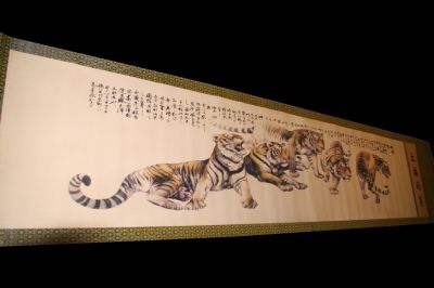 Very Large Chinese Kakemono Painting The 5 tigers