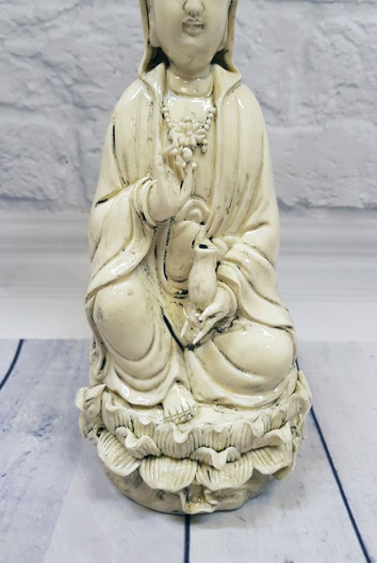 White Chinese Statue - Porcelain Dehua - Goddess 3