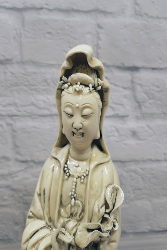 White Chinese Statue - Porcelain Dehua - Goddess standing 2