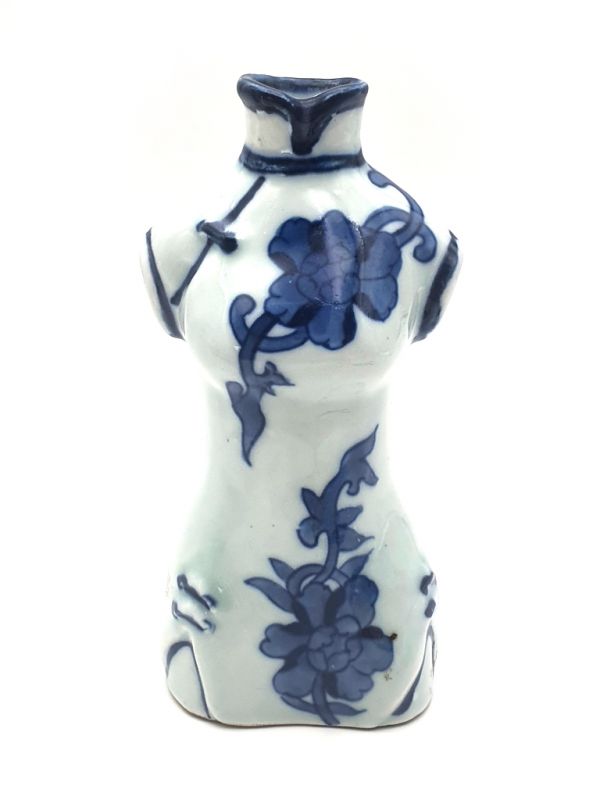 White Chinese Vase 1